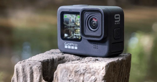 GoPro9 in front
