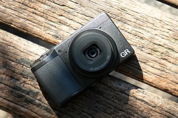 Ricoh GR IV