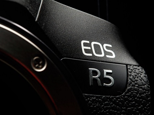 Canon EOS R5 (front)