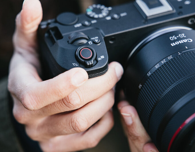 Canon EOS R6 V