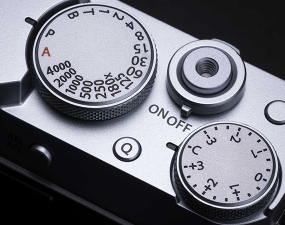Fujifilm X-E4 control dials