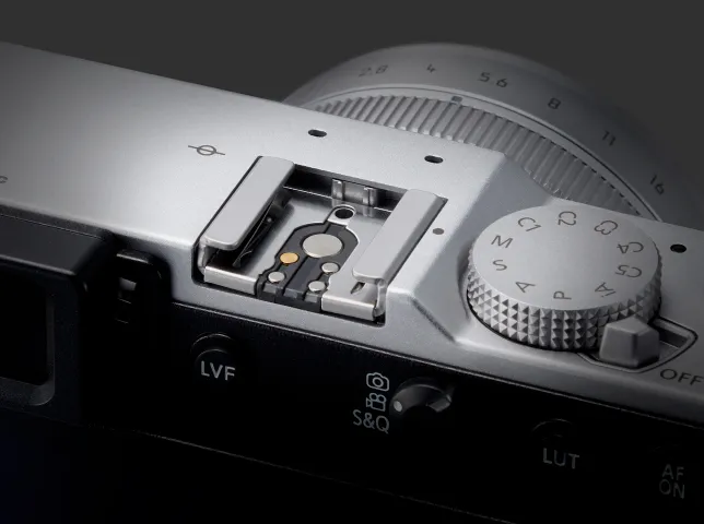 Panasonic Lumix L10
