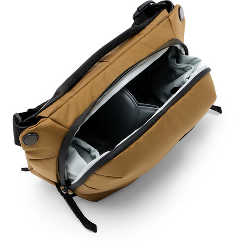 Сумка Peak Design Everyday Sling 3L V2 Coyote (BEDS-3-CY-3) - фото3