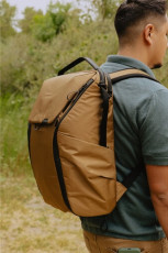 Рюкзак Peak Design Everyday Backpack 30L V2 Coyote (BEDB-30-CY-3)- фото10