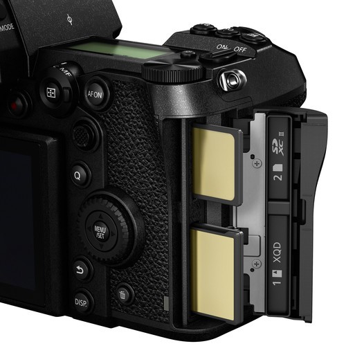 Фотоаппарат Panasonic Lumix S1K Kit 20-60mm (DC-S1KEE-K) - фото5